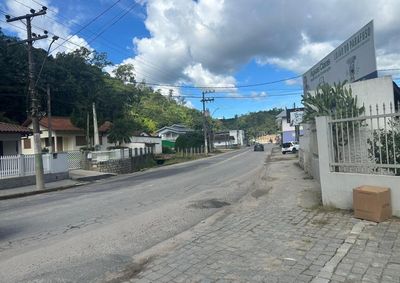 Pavimenta&ccedil;&atilde;o e prepara&ccedil;&atilde;o da base ocorrem nesta quinta-feira, das 6h &agrave;s 16h, em importante liga&ccedil;&atilde;o vi&aacute;ria da cidade