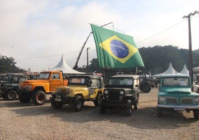 Rel&iacute;quias sobre rodas ficaram expostas pr&oacute;ximo &agrave; entrada do evento e se tornaram um dos pontos mais visitados da Fenajeep