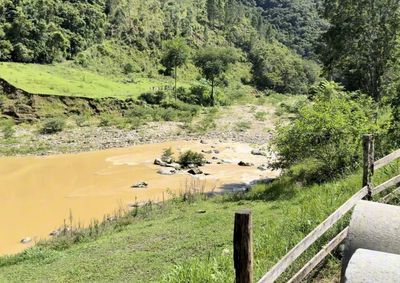 Processo entra na fase de an&aacute;lise t&eacute;cnica; estrutura poder&aacute; reduzir o n&iacute;vel das cheias em Brusque e Botuver&aacute;