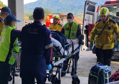 Colega acionou parada de emerg&ecirc;ncia e ajudou a retirar a v&iacute;tima antes da chegada das equipes de resgate