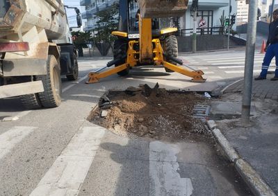 Servi&ccedil;os inclu&iacute;ram recupera&ccedil;&atilde;o de pavimentos, manuten&ccedil;&atilde;o de ponte, reparos em tubula&ccedil;&otilde;es, obras de conten&ccedil;&atilde;o e recupera&ccedil;&atilde;o de ruas com lajotas