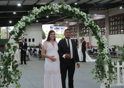 Participa&ccedil;&atilde;o &eacute; gratuita e cada casal poder&aacute; levar at&eacute; seis convidados para acompanhar a cerim&ocirc;nia