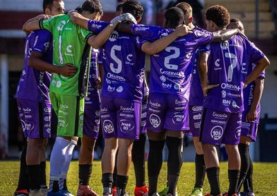 Partida contra o Blumenau Esporte Clube seria disputada neste domingo (26), mas equipe solicitou &agrave; FCF que o confronto n&atilde;o fosse realizado