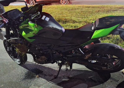 Condutor de uma Kawasaki Z900 morreu no local ap&oacute;s perder o controle da motocicleta pr&oacute;ximo a um trevo