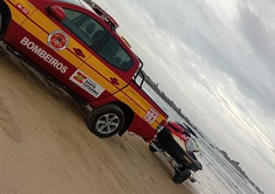 V&iacute;tima pescava no local quando caiu no mar