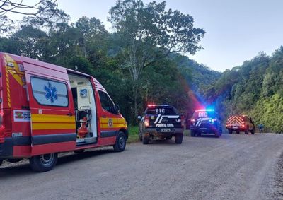 V&iacute;tima foi localizada em uma &aacute;rea de dif&iacute;cil acesso ap&oacute;s um dos investigados confessar o crime e indicar onde ela havia sido abandonada