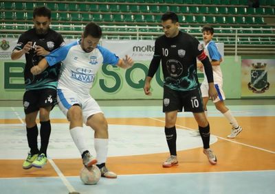 Programa&ccedil;&atilde;o inclui t&ecirc;nis de campo, futsal livre, futebol society feminino e futebol su&iacute;&ccedil;o s&ecirc;nior em diferentes locais da cidade