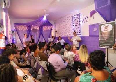 Encontro abordou diferentes formas de viol&ecirc;ncia, canais de den&uacute;ncia e servi&ccedil;os dispon&iacute;veis para atendimento &agrave;s v&iacute;timas