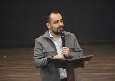 Encontro fez parte da Semana da Fam&iacute;lia e abordou conviv&ecirc;ncia, f&eacute; e impactos das tecnologias e redes sociais no ambiente familiar