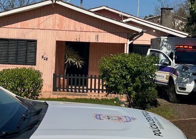 Em seguida, o homem atirou contra a pr&oacute;pria cabe&ccedil;a e morreu