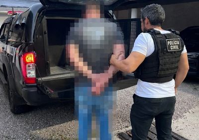 Mandado de pris&atilde;o tempor&aacute;ria foi cumprido na resid&ecirc;ncia do investigado; homem foi levado ao Pres&iacute;dio Regional de Brusque