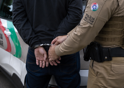 Suspeito foi localizado em casa e encaminhado ao Pres&iacute;dio Regional de Brusque para cumprimento da ordem judicial