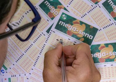 Confira os n&uacute;meros sorteados neste domingo (30)