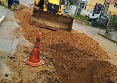 Equipes atuaram na manuten&ccedil;&atilde;o de redes pluviais, limpeza de bocas de lobo e reparos em tubula&ccedil;&otilde;es em diversos pontos do munic&iacute;pio