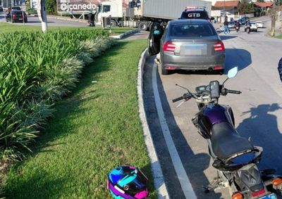 CTB prev&ecirc; multa de R$ 130,16 para quem deixa de retirar o ve&iacute;culo quando a medida &eacute; necess&aacute;ria para garantir seguran&ccedil;a e fluidez