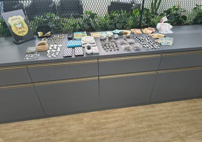 Pol&iacute;cia encontrou coca&iacute;na, crack e pasta base, al&eacute;m de dinheiro, balan&ccedil;a, r&aacute;dio comunicador e c&acirc;mera