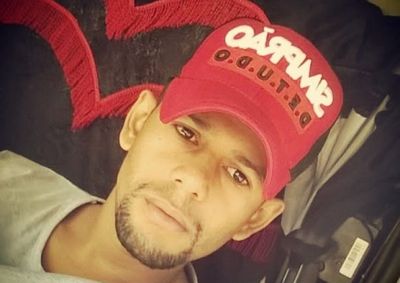 Carro caiu no rio por volta das 10h40 desta quarta-feira (9)