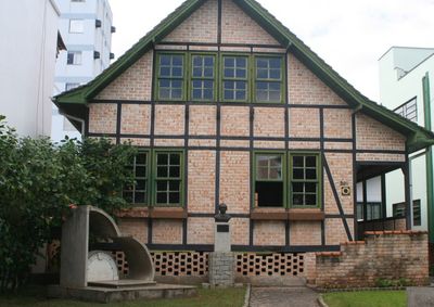 Museu Casa de Brusque e Instituto Aldo Krieger recebem visitas mediadas, rodas de conversa e atividades sobre mem&oacute;ria e hist&oacute;ria local