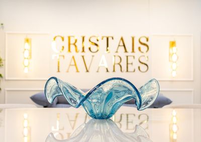 Super Sale acontece em Pomerode e Balne&aacute;rio Cambori&uacute;, e inclui vasos, centros de mesa, abajures, adornos, cachepots e casti&ccedil;ais produzidos artesanalmente. 