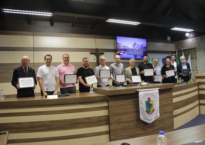 Comendas foram concedidas em tr&ecirc;s categorias e reconheceram diferentes &aacute;reas de atua&ccedil;&atilde;o
