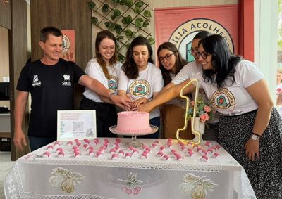 Aos 23 anos, Vit&oacute;ria relembrou os nove meses que passou com uma fam&iacute;lia acolhedora na adolesc&ecirc;ncia