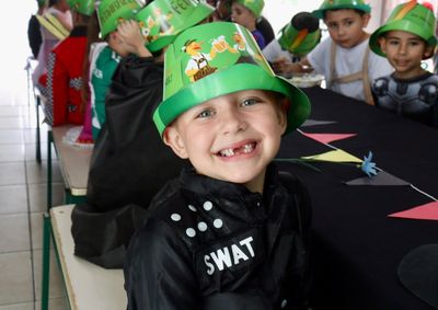 Programa&ccedil;&atilde;o especial levou um pouco da tradicional festa brusquense para o ambiente escolar