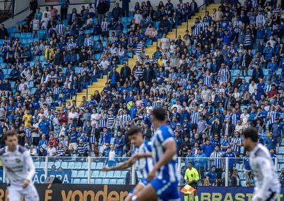 &Aacute;rbitro registrou den&uacute;ncia na s&uacute;mula, mas informou que suposta ofensa n&atilde;o foi presenciada pela equipe de arbitragem