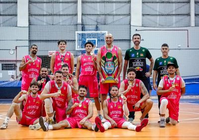 Time comandado por Durval Prado venceu os tr&ecirc;s jogos do quadrangular final disputado em Joinville