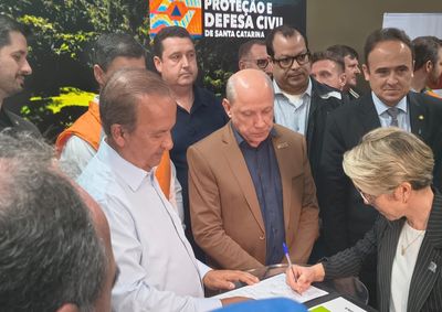 Estrutura no Rio Itaja&iacute;-Mirim ter&aacute; 40,8 metros de altura e poder&aacute; reter 20,2 milh&otilde;es de metros c&uacute;bicos de &aacute;gua