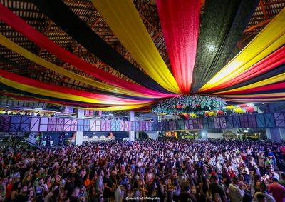 Desfile de abertura come&ccedil;a &agrave;s 18h na Beira Rio e ter&aacute; mais de 70 grupos e alegorias