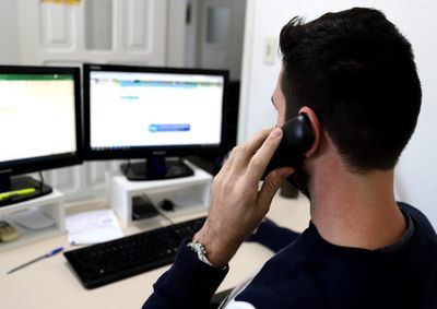 Pedidos de servi&ccedil;os representam 73% dos registros; problemas com terrenos, animais e ilumina&ccedil;&atilde;o est&atilde;o entre os mais citados