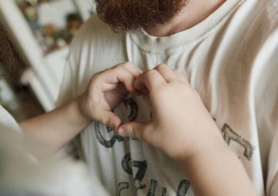Decis&atilde;o mant&eacute;m o pai biol&oacute;gico no registro e determina a inclus&atilde;o do homem que participa da cria&ccedil;&atilde;o da jovem h&aacute; cerca de 18 anos