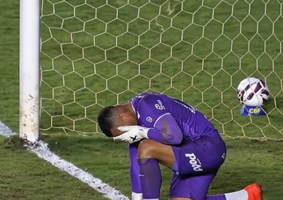 Erro de Renan Bragan&ccedil;a permitiu o empate por 2 a 2 e impediu que equipe paulista garantisse o acesso com uma rodada de anteced&ecirc;ncia