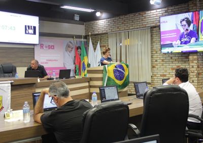 Sess&atilde;o reuniu cr&iacute;ticas ao governo federal, defesa da continuidade e pedidos de mudan&ccedil;a na Presid&ecirc;ncia