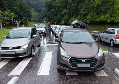 Segundo a GTB, ve&iacute;culos reduziam a velocidade devido ao fluxo na regi&atilde;o quando ocorreu a sequ&ecirc;ncia de colis&otilde;es