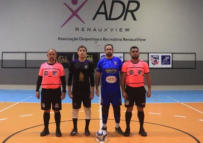 Quatro partidas pelos grupos A e B foram disputadas no s&aacute;bado; competi&ccedil;&atilde;o retorna no dia 10