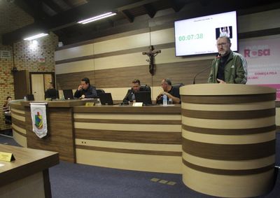Texto aprovado por 13 vereadores prev&ecirc; checagem trimestral de antecedentes e c&acirc;meras opcionais