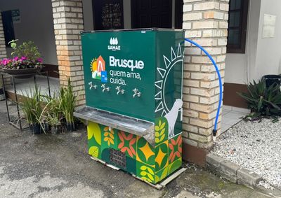 Bebedouro itinerante do Samae est&aacute; instalado pr&oacute;ximo aos banheiros externos e ficar&aacute; dispon&iacute;vel at&eacute; 18 de outubro