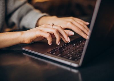 Medida aprovada por unanimidade amplia transpar&ecirc;ncia e moderniza atos oficiais. Publica&ccedil;&otilde;es passam a ser feitas exclusivamente em formato digital.