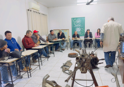 Capacita&ccedil;&atilde;o gratuita em parceria com SENAR e Sindicato Rural atendeu 14 participantes com aulas te&oacute;ricas e pr&aacute;ticas no munic&iacute;pio