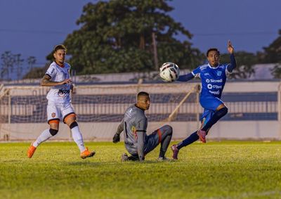 O resultado ruim em casa, por&eacute;m, mant&eacute;m o time do t&eacute;cnico Douglas Ricardo na segunda posi&ccedil;&atilde;o do Grupo A11, com 11 pontos