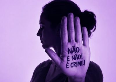 A entidade solicita que, durante todo o m&ecirc;s de junho, os estabelecimentos comerciais utilizem a cor lil&aacute;s 