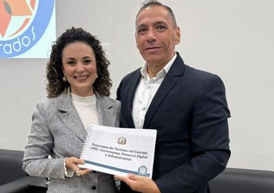 A cerim&ocirc;nia ocorreu no audit&oacute;rio da UEMS, em Dourados