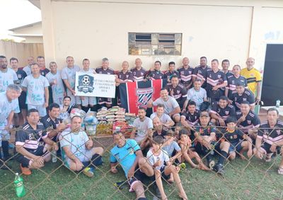 No campo o time Amigos do Betinho goleou a equipe do Clube dos 40 por 10 a 0