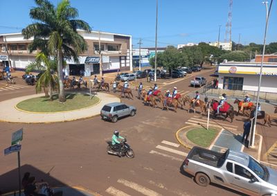  O evento reuniu centenas de cavaleiros e amazonas, fam&iacute;lias, amigos e apaixonados pelo mundo rural