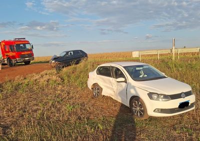  O acidente aconteceu entre um Fiat Palio e um Volkswagen Voyage
