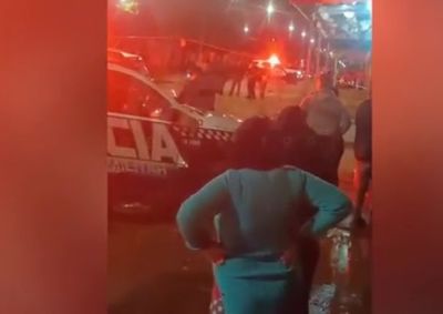 Os autores estavam em um Chevrolet Corsa e fizeram os disparos de dentro do autom&oacute;vel.