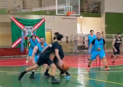 Tr&ecirc;s partidas realizadas no domingo encerraram a primeira fase da competi&ccedil;&atilde;o e definiram os confrontos das semifinais