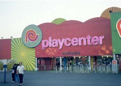 Al&eacute;m dos chocolates, empresa mergulha no mundo dos parques tem&aacute;ticos e do entretenimento com a compra do Grupo Playcenter, anunciada em evento emocionante