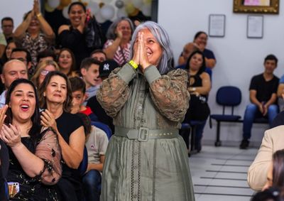 Evento reuniu cerca de 300 pessoas para reconhecer o trabalho de educadores da cidade